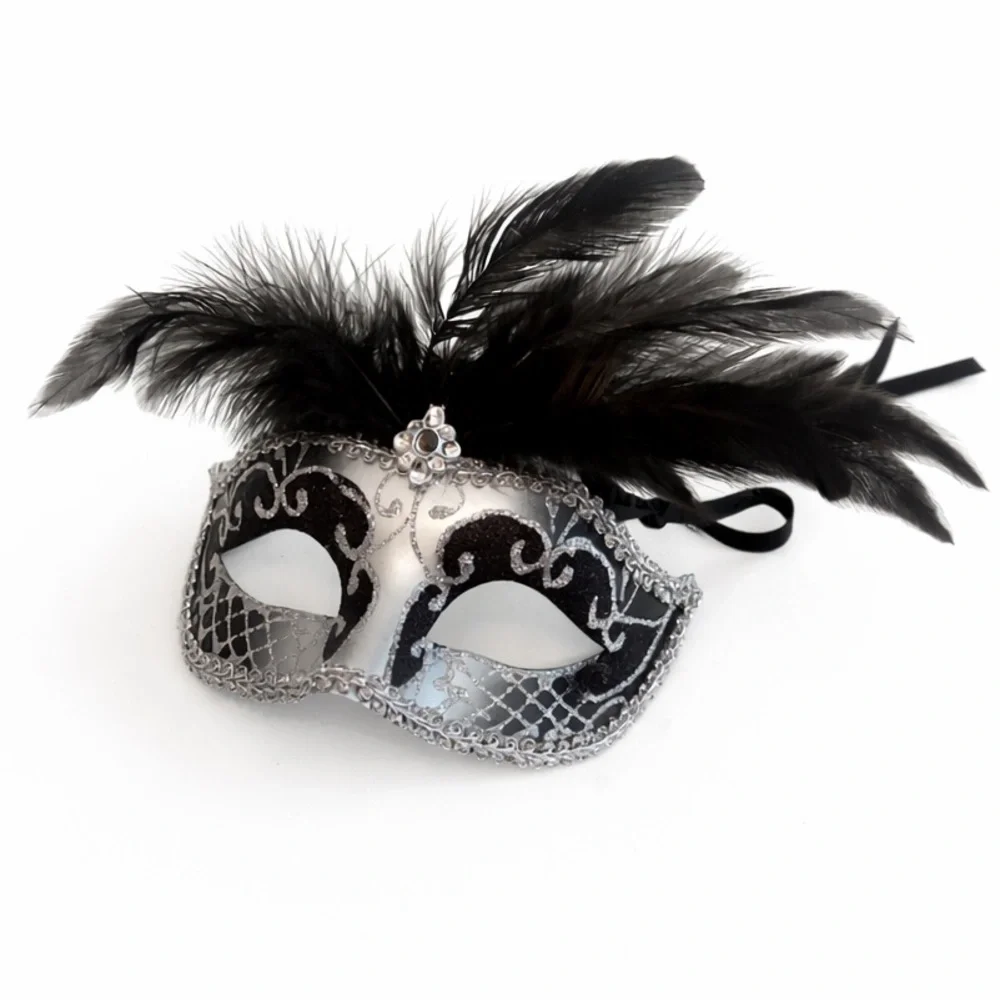 Unbranded • Elegant Venetian-Style Masquerade Mask in Black and Silver